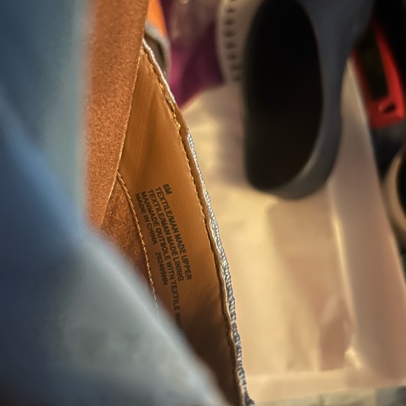 Chelsea & Violet Cleo Rainbow 🌈 Multicolor Crochet Mules Clogs NEW - Picture 3 of 3